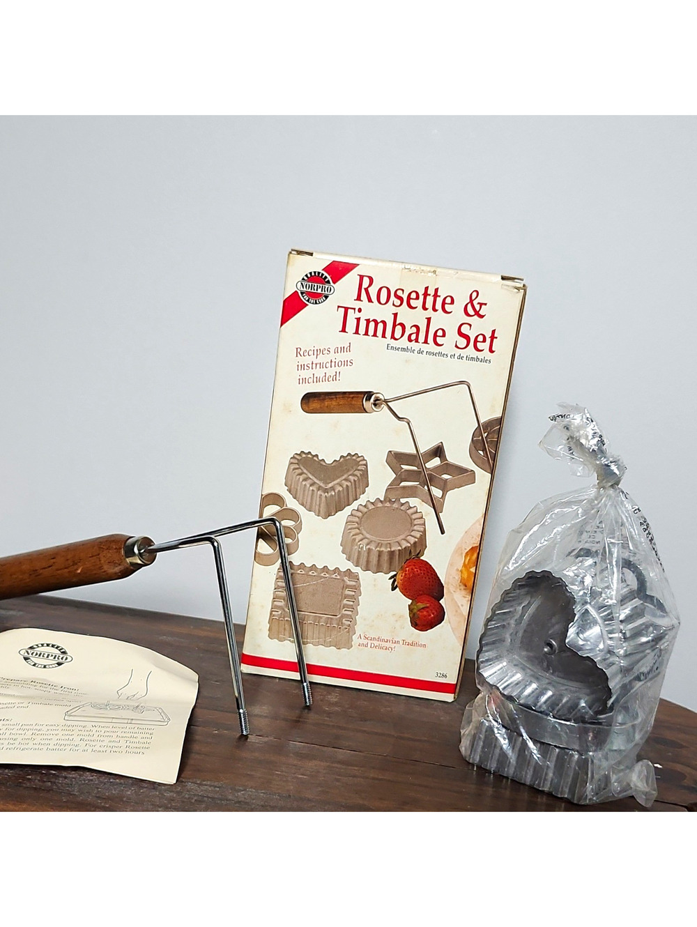 Norpro Rosette & Timbale Set  6 Molds w/ Wood Handle